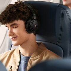 Estos auriculares antirruido reducen los sonidos del avión