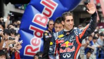 Buemi sigue como probador de Red Bull