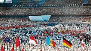 <b>ANÁLISIS PARA TODOS. </b>El COI analizará otra vez todas las muestras de los Juegos Olímpicos de Pekín. En la imagen, los deportistas durante la inauguración en el Nido.