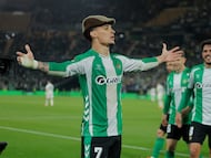 Antony celebra el 4-0.