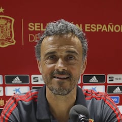La trampa de Luis Enrique a sus jugadores para que caigan en la multa por usar los móviles