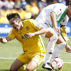 El Alcorcón se hunde en Santo Domingo