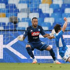David Ospina responde en victoria de Napoli ante Udinese