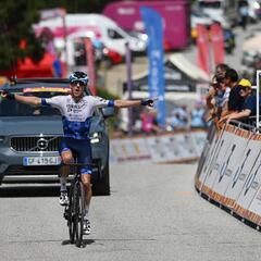 Michael Woods deja a los españoles sin premio en Occitania
