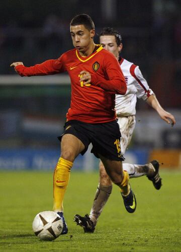 Hazard ha jugado en varias categor¨ªas juveniles de la Selecci¨®n de B¨¦lgica, tales como la Sub-17 y la Sub-19. Con las que particip¨® en la Copa Mundial de F¨²tbol Sub-17 de 2007 y la Eurocopa Sub-17 de 2007