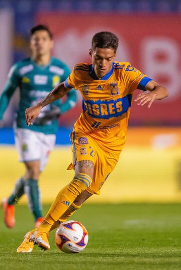 Ricardo Ferretti no es un técnico que se caracterice por darle minutos a los futbolistas jóvenes. Sin embargo, todo apunta a que 'Tuca' tiene confianza en el extremo de Tigres. 'RayFul' lleva un partido como titular en el Guardianes 2021, en el triunfo sobre León. El semestre pasado tuvo minutos al entrar como recambio o cuando Javier Aquino no estaba en condiciones.