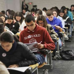 La carrera que arrasa con todo el resto en el ranking de sueldos en Chile: están más preparados para ser jefe