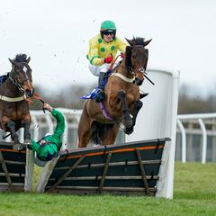 Mejor encima del caballo que debajo