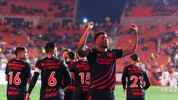 Jose Zuniga celebrates his goal 1-0 of Tijuana during the Play-In round match between Tijuana and Atlas as part of the Liga BBVA MX, Torneo Apertura 2024 at Caliente Stadium on November 24, 2024 in Tijuana, Baja California, Mexico.