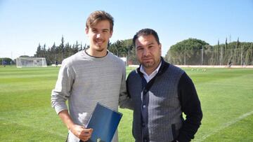 Sergio González renovado.