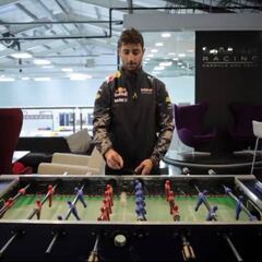 Pilotos sin F-1: el aburrimiento de Verstappen y Ricciardo