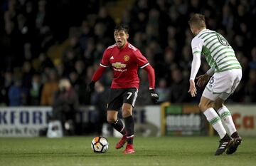 Manchester United's Alexis Sanchez, centre, controls the ball,  during the FA Cup, fourth round soccer match between Yeovil Town and Manchester United at Huish Park, in Yeovil, England, Friday Jan. 26, 2018. (Nick Potts/PA via AP)