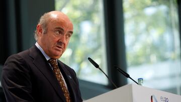 FILE PHOTO: Vice-President of the European Central Bank (ECB) Luis de Guindos gives a statement during the second day of the Informal Meeting of EU Ministers for Economics and Financial Affairs in Berlin, Germany September 12, 2020. Odd Andersen/Pool via REUTERS/File Photo