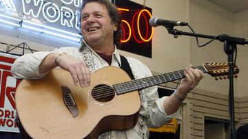 John Wetton, músico de King Crimson, Asia o Roxy Music, fallece a los 67 años.