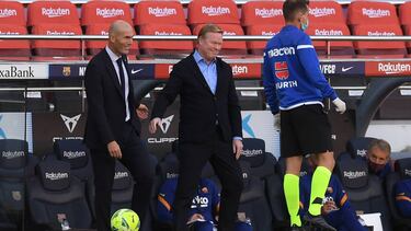 Zidane le dice a Koeman dónde se juega el Clásico