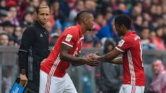Bayern’s Douglas Costa could miss Atlético clash