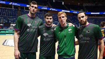 Rub&eacute;n Guerrero, Dar&iacute;o Brizuela, Alberto D&iacute;az y Francis Alonso, jugadores del Unicaja y de la Selecci&oacute;n, posan para AS en el pabell&oacute;n Mart&iacute;n Carpena de M&aacute;laga.