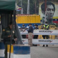 ¿Por qué ha expulsado EEUU a migrantes venezolanos a Colombia?