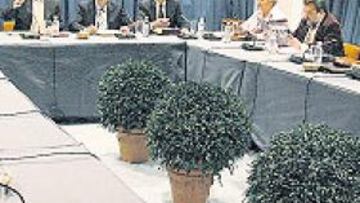 <b>BLANCO PRESIDE. </b>La Ejecutiva del Comité Olímpico Español (COE) durante su reunión de ayer, presidida por Alejandro Blanco.