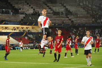 Los colombianos Juan Fernando Quintero y Juan Santos Borré fueron fundamentales para el equipo de Gallardo, Borré anotó un gol de penalti. El partido se disputaba contra el Kashima por el tercer puesto del Mundial de Clubes.