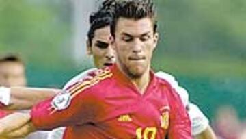 <b>GOLEADOR. </b>Víctor marcó tres tantos con la Sub-19 en el Europeo.