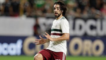 Rodolfo Pizarro jugando con México ante Haití.