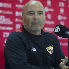 Sampaoli, molesto con el club, no desmiente contactos con AFA