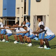 Sin James y por el salto en la tabla, Colombia enfrenta a Paraguay