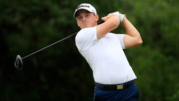 Los estadounidenses Cauley y Finau comparten liderato