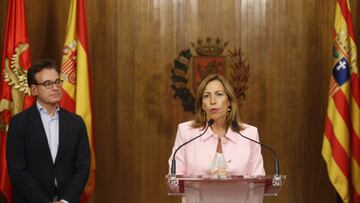 Natalia Chueca, alcaldesa de Zaragoza, junto a Víctor Serrano, concejal de Urbanismo.