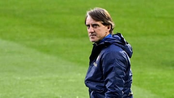 Roberto Mancini, entrenador de la selecci&oacute;n italiana, durante un entrenamiento.