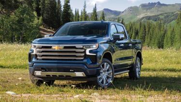 Chevrolet Silverado 2022: nuevo look, más tecnología y una versión para competir a la Ford Raptor