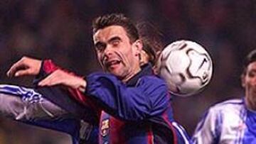 El Barcelona ha caído por primera vez en el estadio de Montjuich. El resultado y la imagen de los azulgrana dejan a Rexach y a sus jugadores en la parte media de la tabla.