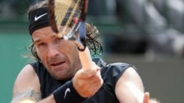 <b>ADIÓS.</b> Carlos Moyà se ha despedido de Roland Garros en la primera ronda del torneo.