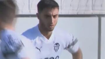El hijo del ¡®Piojo L¨®pez¡¯ a prueba en el Valencia