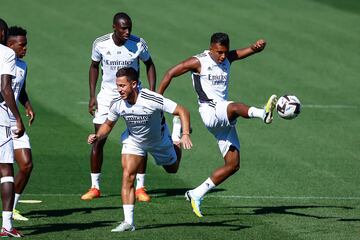 Hazard, durante el último entrenamiento del Madrid.