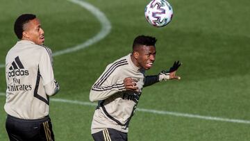 Militao y Vinicius, durante un entrenamiento del Real Madrid.