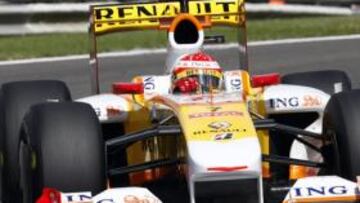 Fernando Alonso, que el sábado rodará con su Renault por las calles de Oviedo, considera que esta exhibición en su ciudad natal será para él "uno de los momentos del año"