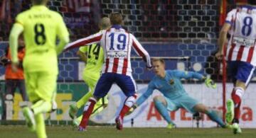 En los cuartos de final de la Copa del Rey en la temporada 2014/15, Torres abrió la lata contra el Barcelona en el Calderón.