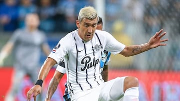 Edgar 'Pájaro' Benítez denuncia robo de más de mil playeras