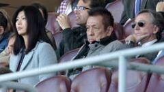 Peter Lim, entre su mujer y García Pitarch.