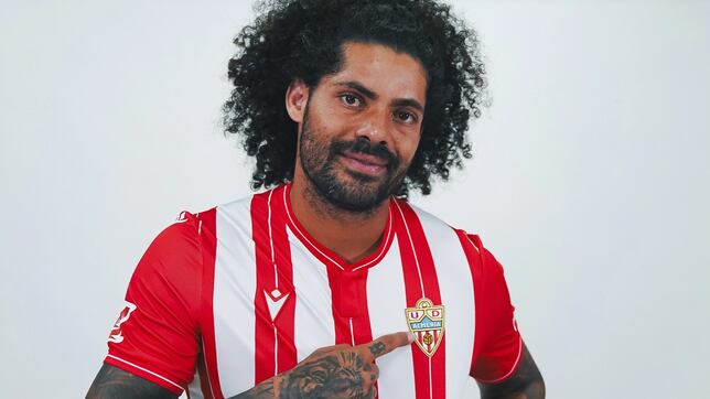 Aridane Hernández, nuevo muro para la defensa del Almería