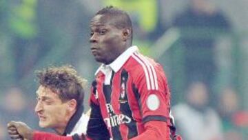Balotelli marcó el 2-0 al Parma en San Siro.