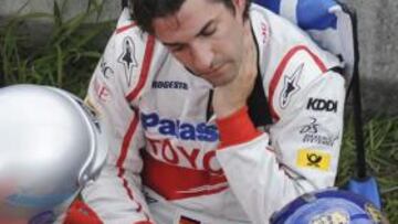 Timo Glock sale ileso de su accidente.