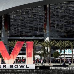 How many teams have played in the Super Bowl in their home stadium?