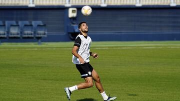 Anto&ntilde;&iacute;n, durante un entrenamiento en La Rosaleda.