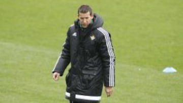 El Betis "actualiza y mejora" el contrato de Merino