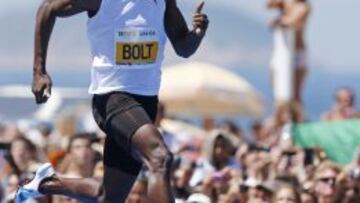 Usain Bolt, en la pista prefabricada de Copacabana.