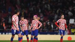 Los jugadores del Atlético, tras el partido con el Getafe.