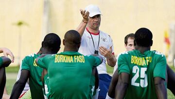 DT de Burkina Faso explicó por qué no viajaron los titulares